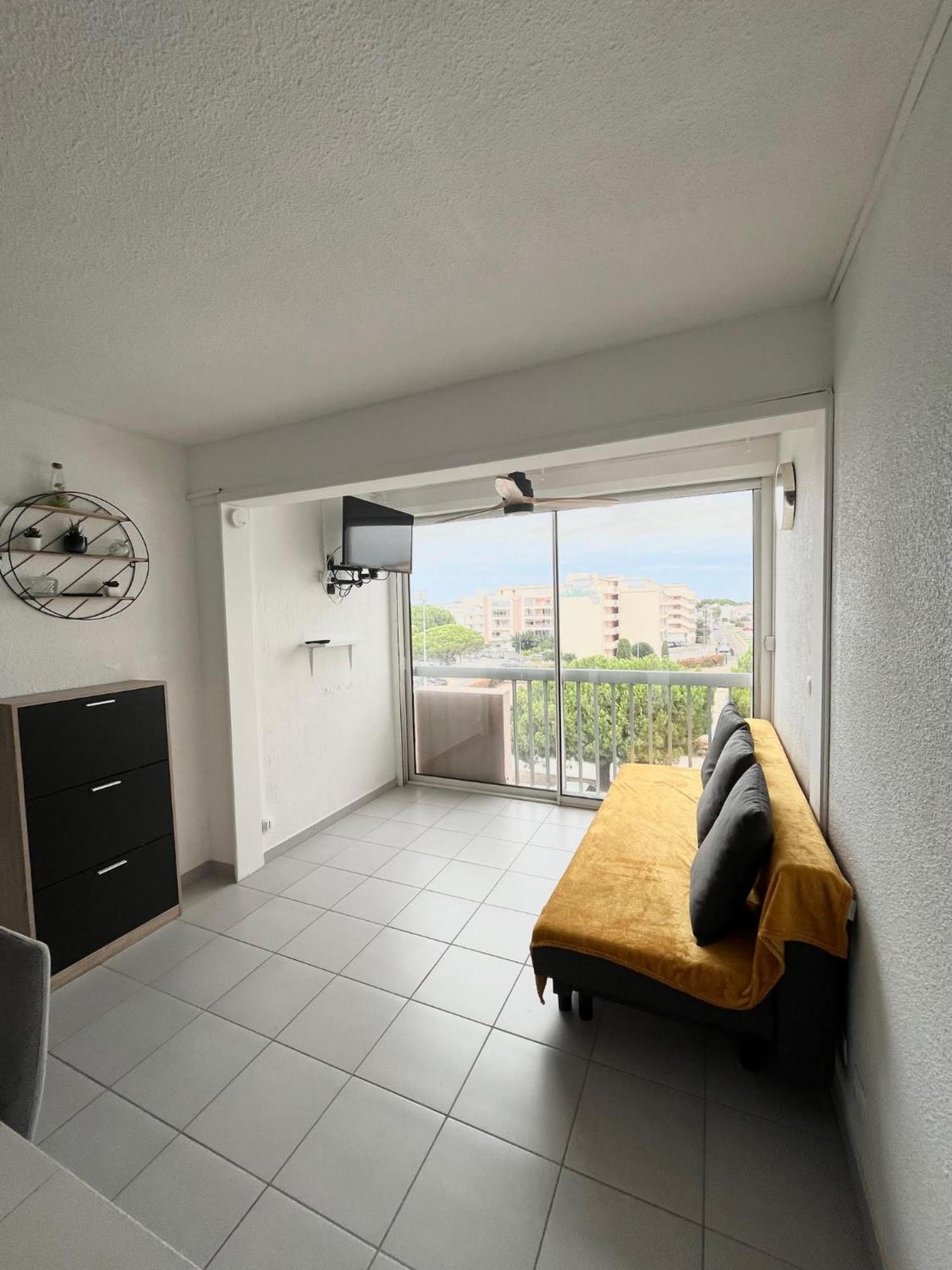 Appartement Devant La Mer + Parking Le Grau-du-Roi Exteriör bild