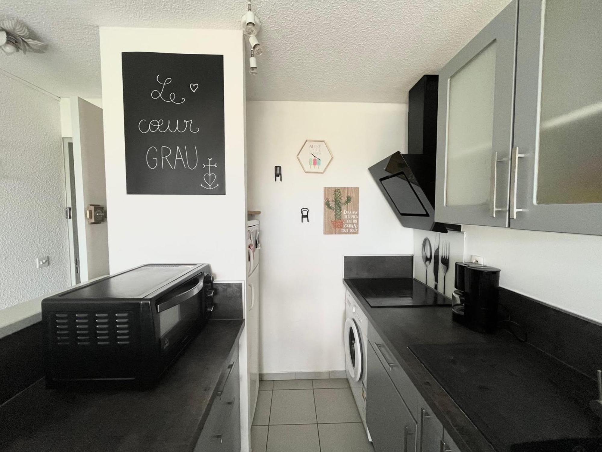Appartement Devant La Mer + Parking Le Grau-du-Roi Exteriör bild