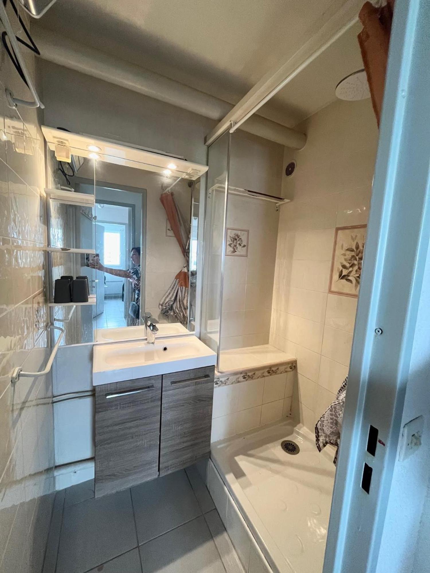 Appartement Devant La Mer + Parking Le Grau-du-Roi Exteriör bild